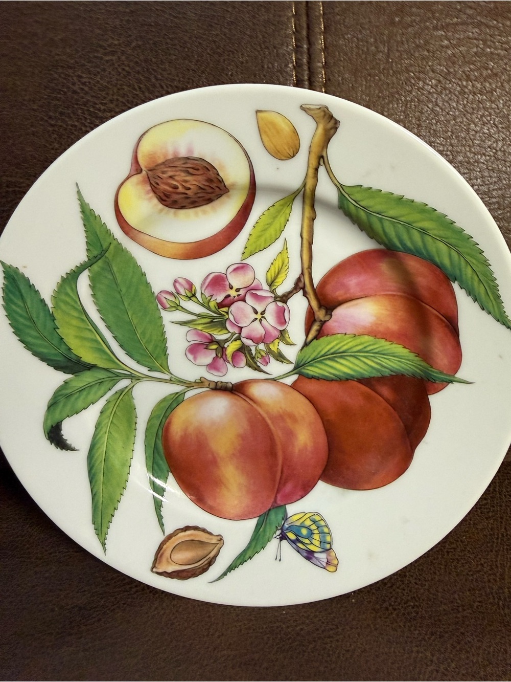 VTG Email de Limoges Plate St.Martin Main a S. Marino I Godinger France Peach